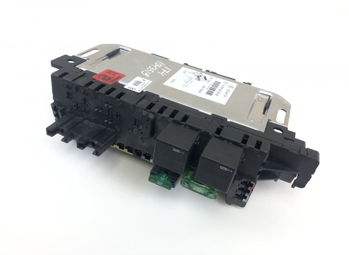 MERCEDES-BENZ 05045139 05045135 05045131 Fuse box MERCEDES-BENZ SL-CLASS (R230) (2001-2012)