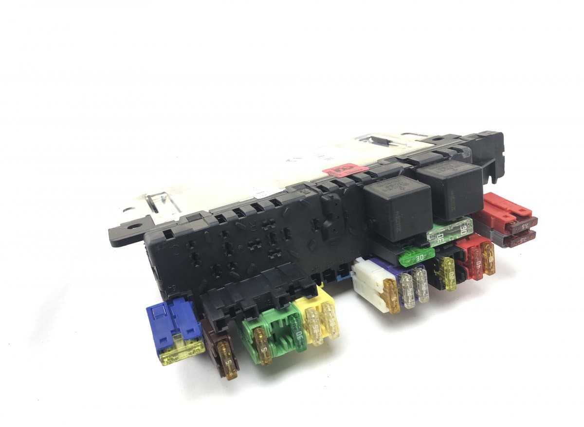 MERCEDES-BENZ 05045139 05045135 05045131 Fuse box MERCEDES-BENZ SL-CLASS (R230) (2001-2012)