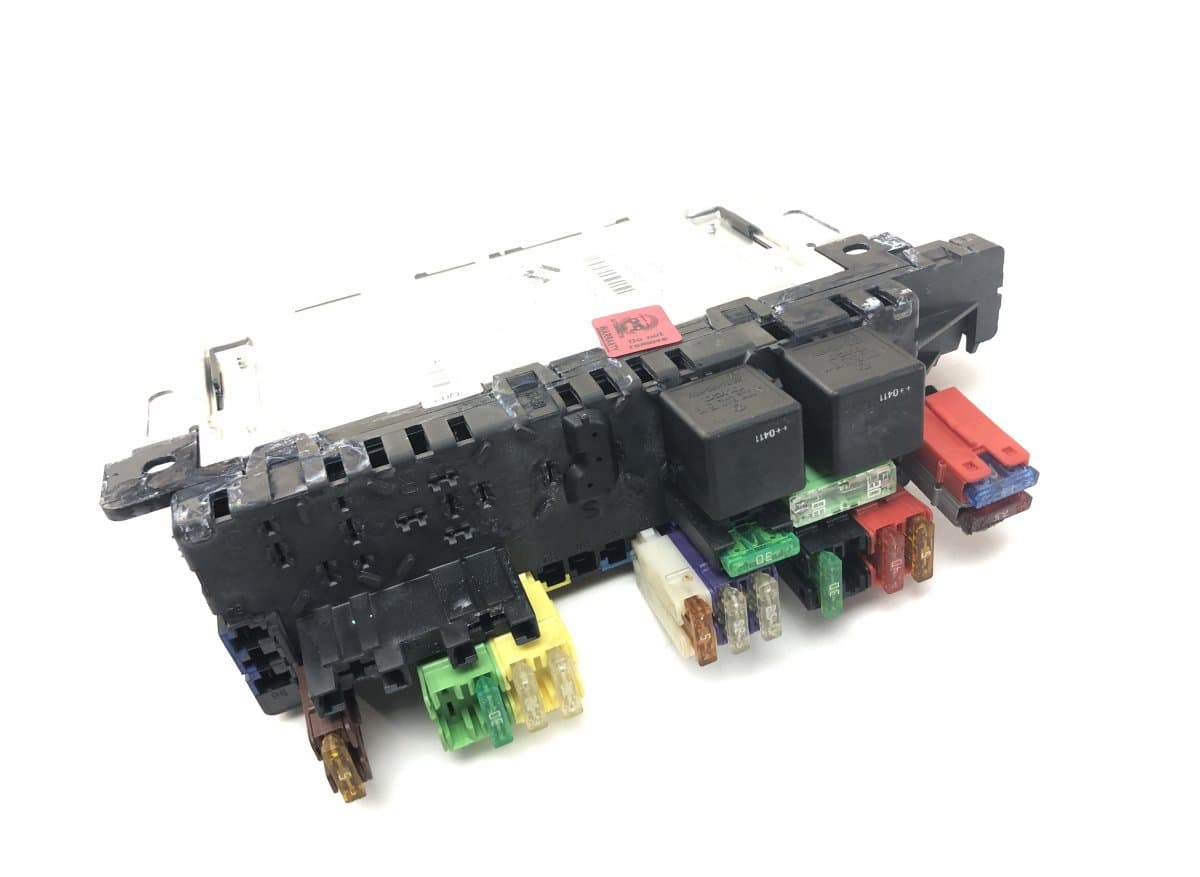 MERCEDES-BENZ 05045139 05045135 05045131 Fuse box MERCEDES-BENZ SL-CLASS (R230) (2001-2012)