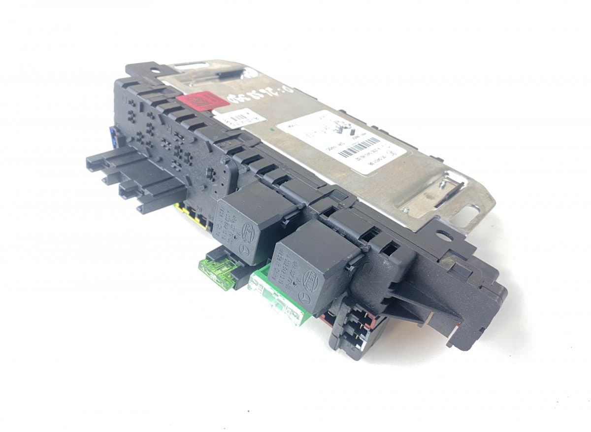 MERCEDES-BENZ 05045139 05045135 05045131 Fuse box MERCEDES-BENZ SL-CLASS (R230) (2001-2012)