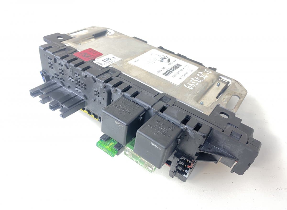 MERCEDES-BENZ 05045139 05045135 05045131 Fuse box MERCEDES-BENZ SL-CLASS (R230) (2001-2012)