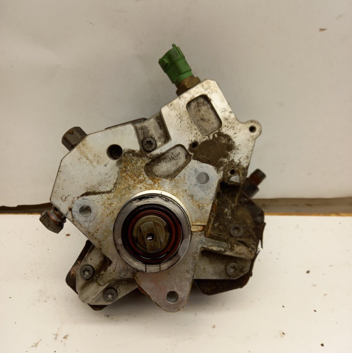 VOLVO 0445010111 30756125 36001127 31303475 8692521 Fuel injection pump, diesel VOLVO XC60 I (2008-2017)