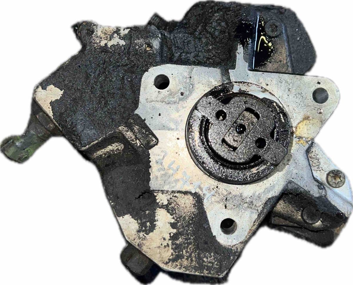 VOLVO 0445010111 36001127 Fuel injection pump, diesel VOLVO V70 II / XC70 I (P80) (2000-2007)