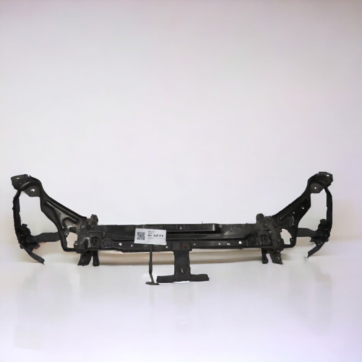 MERCEDES-BENZ A2046200272 A2046201191 A2046201291 Front panel MERCEDES-BENZ C-CLASS (W204) (2007-2013)