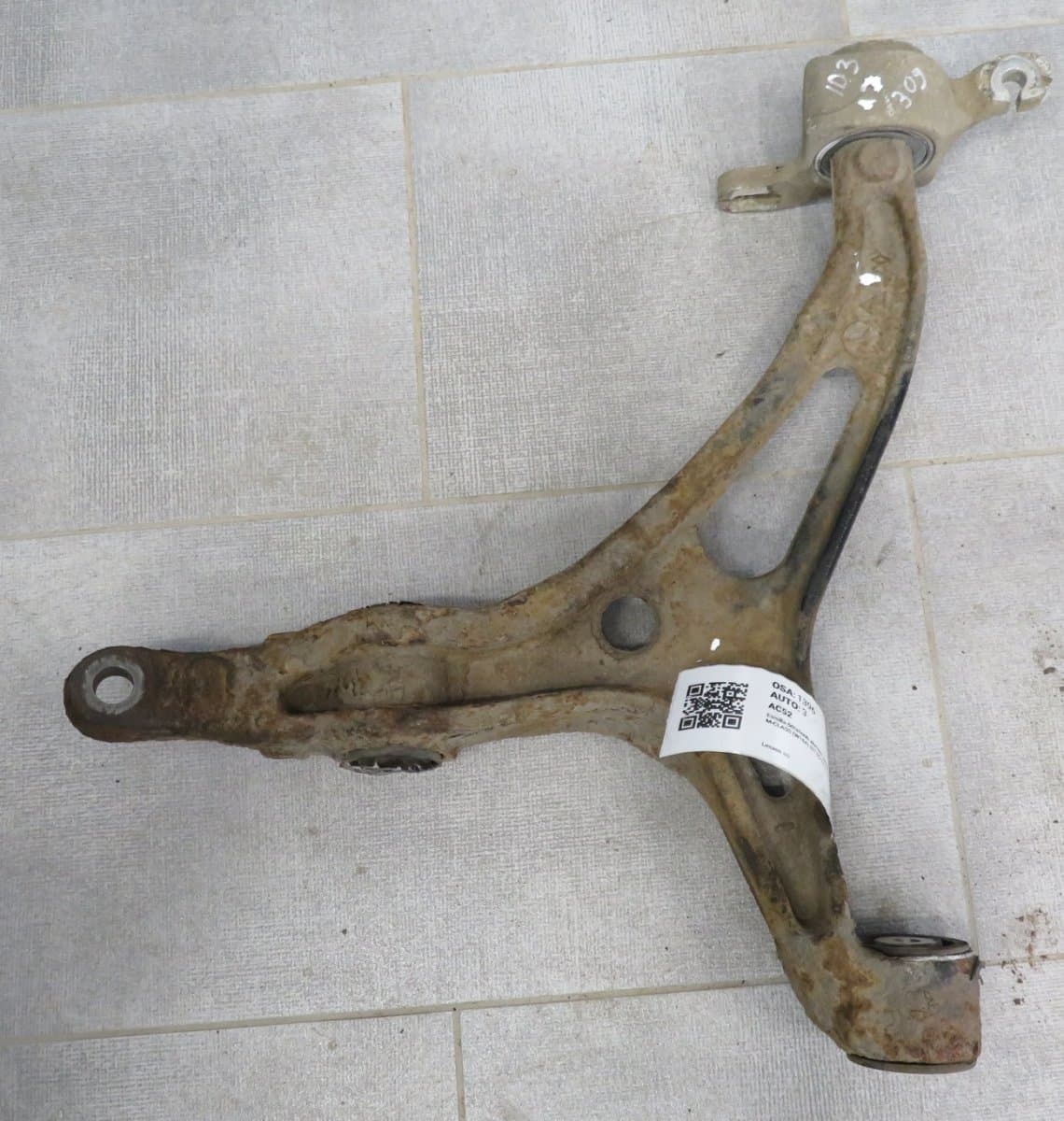 MERCEDES-BENZ A1643303007 A1643302607 A1643301807 Front Axle Track Control Arm lower Right MERCEDES-BENZ ML-CLASS (W164) (2005-2011)