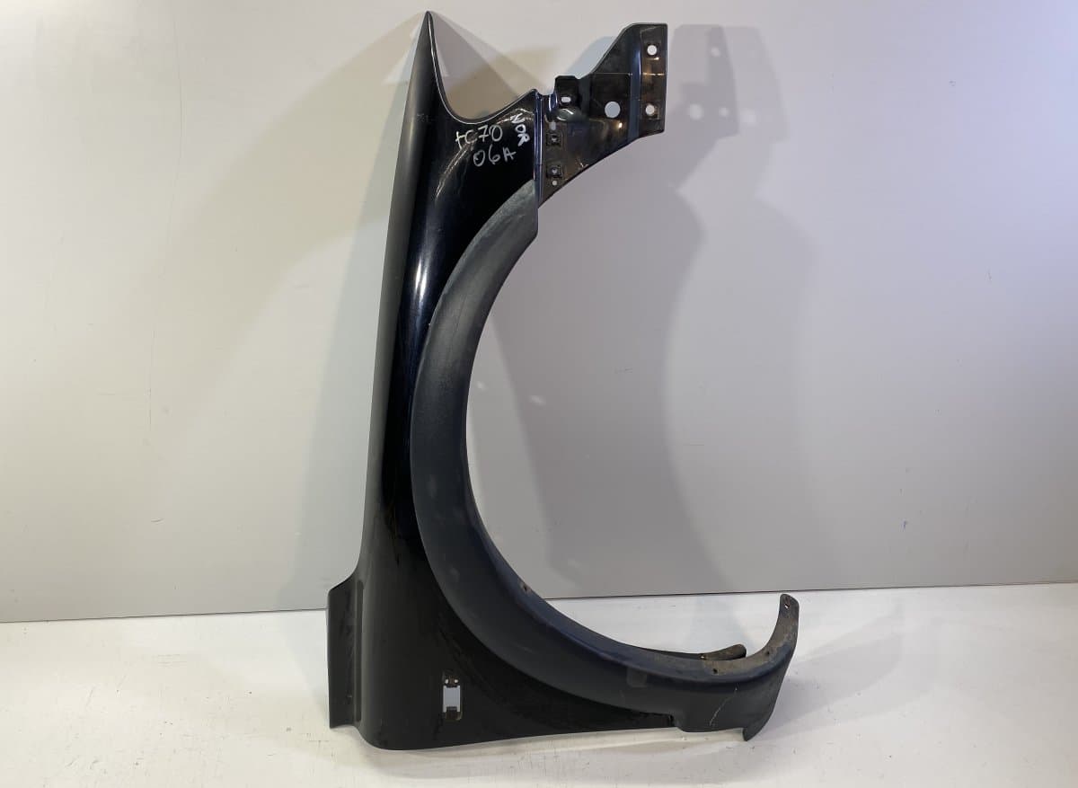 VOLVO Fender Front Right VOLVO V70 II / XC70 I (P80) (2000-2007)