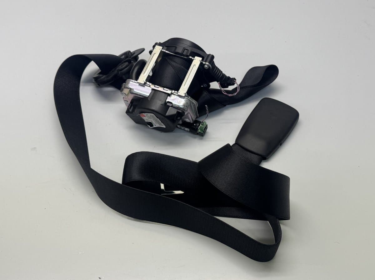 BMW 72117313303 626741400 7313303 Seat Belt Front Left BMW 2 Active Tourer (F45, F46) (2013-2021)