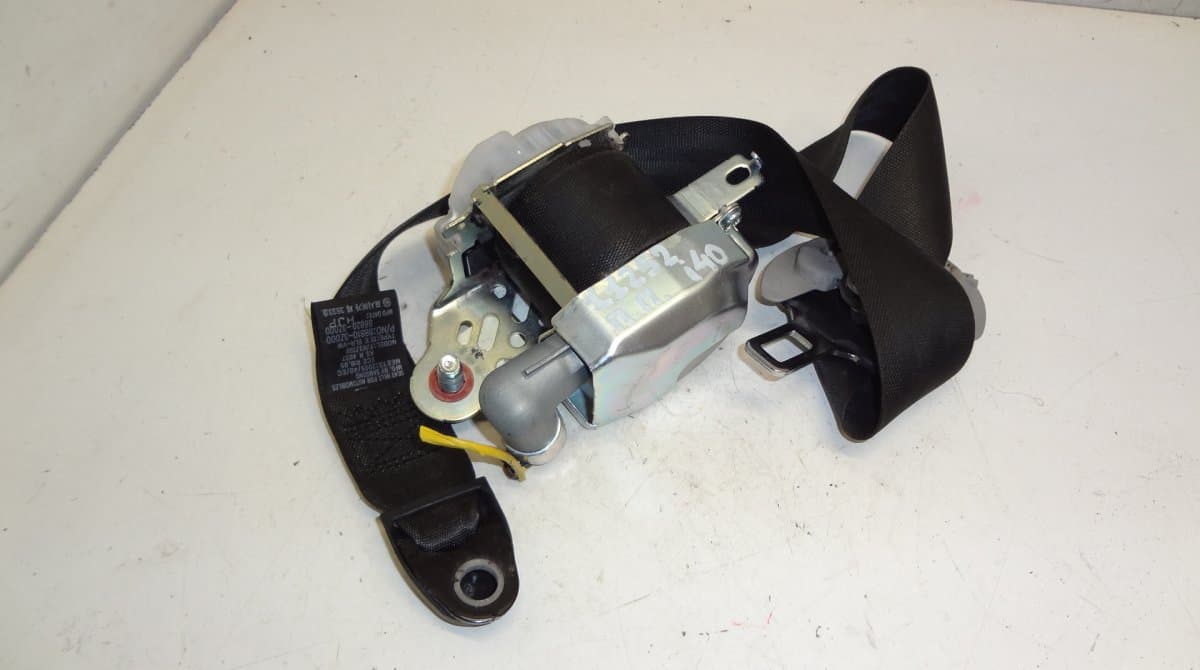 HYUNDAI 888203Z000RY Seat Belt Front Right HYUNDAI i40 (VF) (2011-2019)