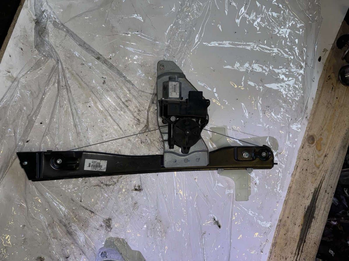 PEUGEOT Window Regulator Compl. front right PEUGEOT 508 I (W23) (2010-2018)