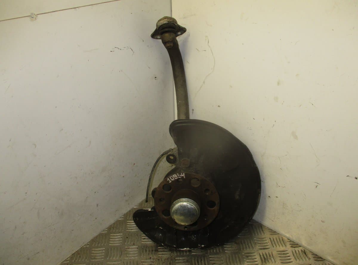 MERCEDES-BENZ Wheel bearing housing front right MERCEDES-BENZ CLS (C219) (2004-2010)