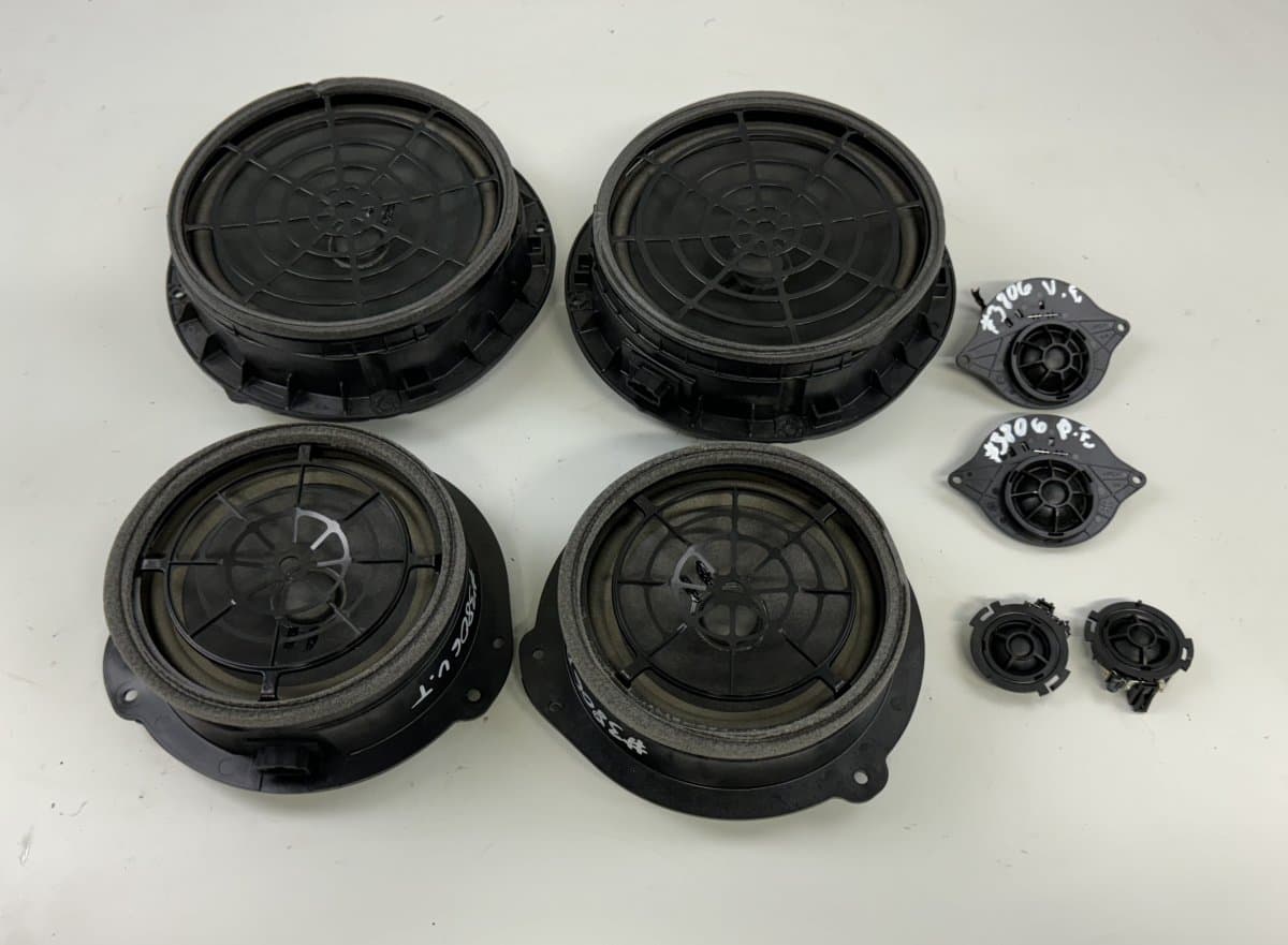 AUDI 8W5035411 8W0035415 8W5035399 8W0035399 Set of loudspeakers AUDI A4 (8W, B9) (2015-)