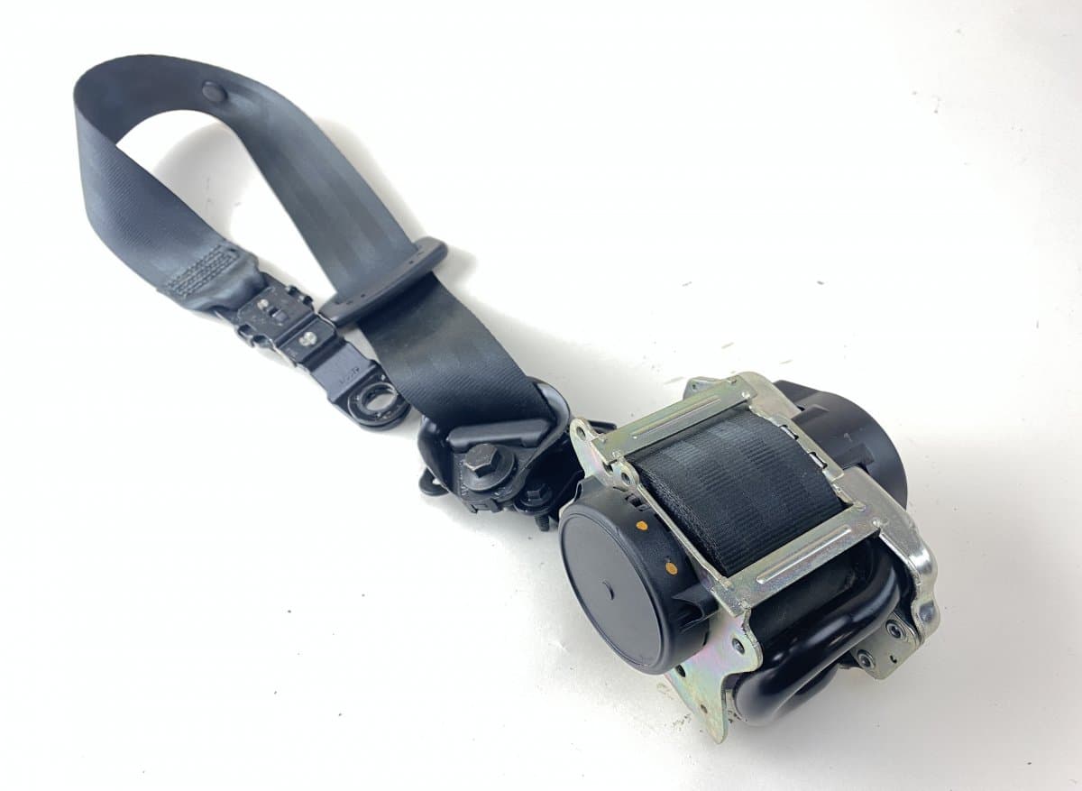 VOLVO 31484535 Seat Belt Front Left VOLVO V40 (2012-2019)