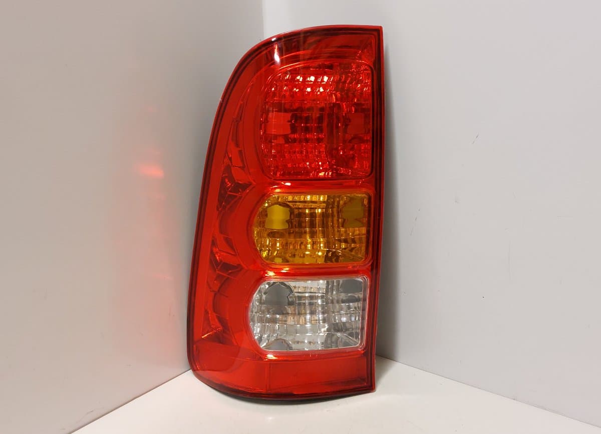 TOYOTA 212-19K1L-UE 21219K1LUE KX-5186 Tail light left TOYOTA HILUX VII (AN10, AN20, AN30) (2005-2015)