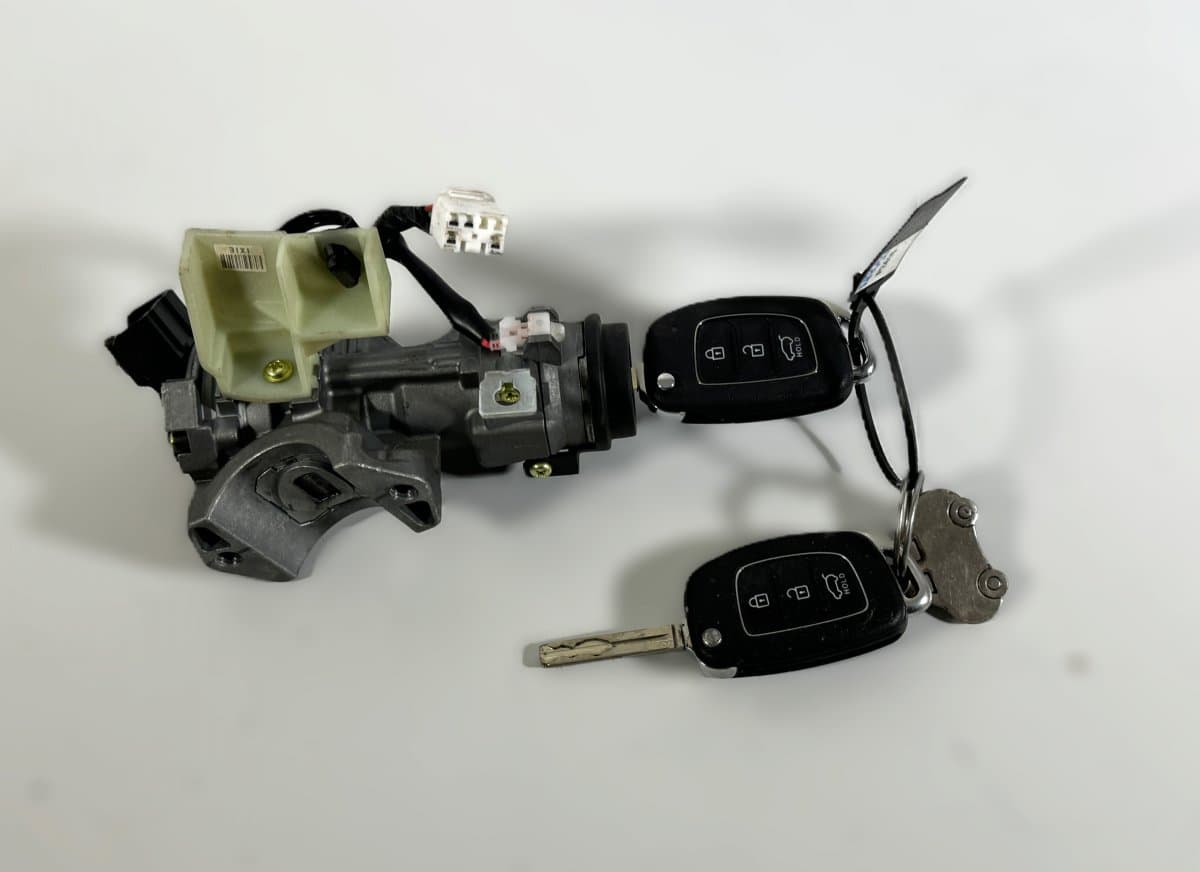HYUNDAI 81910C7500 95430-C7600 95430C7600 Ignition switch lock (ignition barrel) HYUNDAI i20 II (GB) (2014-2020)