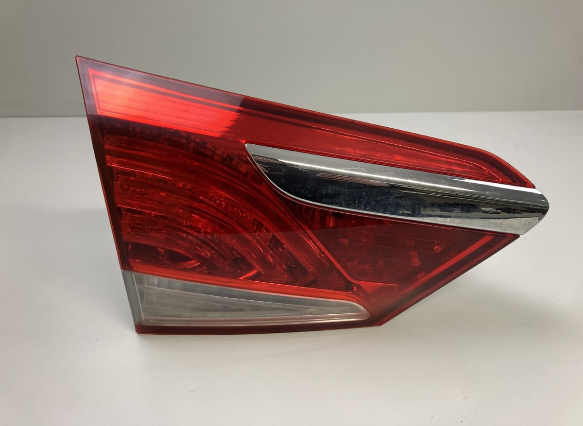HYUNDAI 924033Z000 92403-3Z000 Inner tail light, left HYUNDAI i40 (VF) (2011-2019)