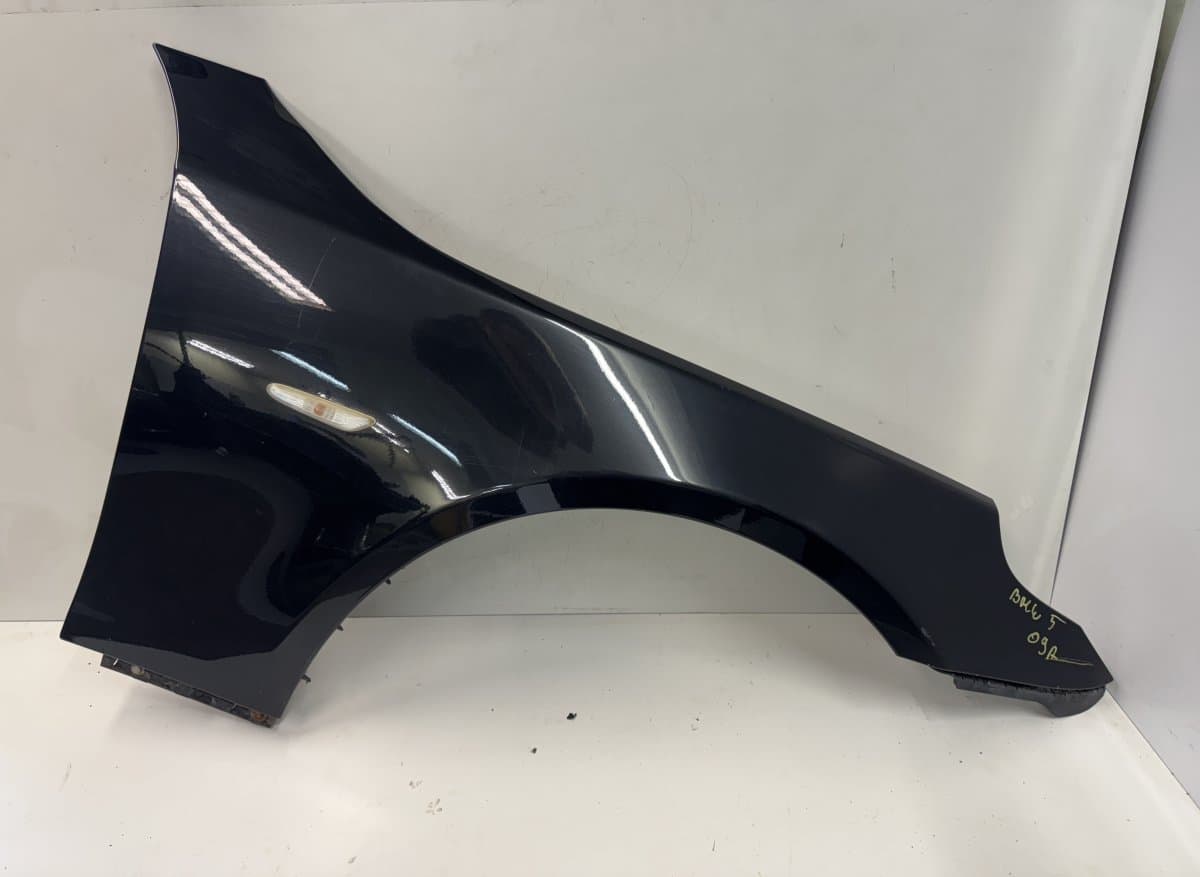 BMW 41357111430 7111430 Fender Front Right BMW 5 (E60, E61) (2003-2010)