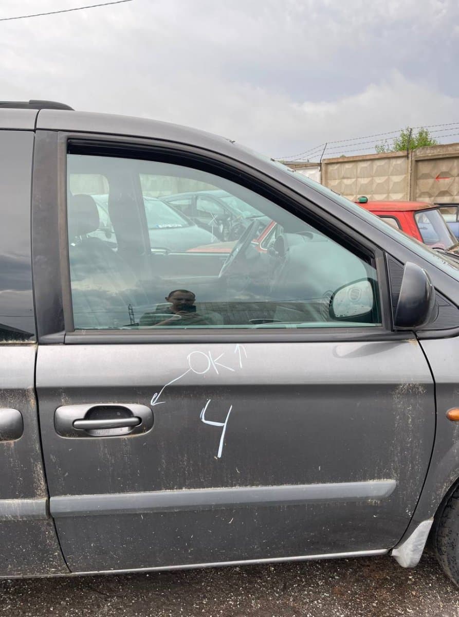 CHRYSLER 4894156AI Door Front Right CHRYSLER VOYAGER IV (RG, RS) (2000-2008)