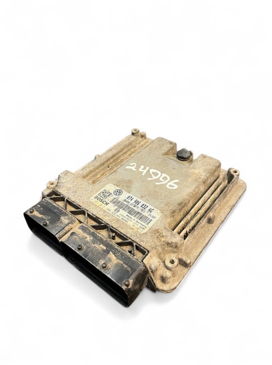 VW 074906032AG 0281013700 074906032AP 074906032AT 0281014133 1039S18274 Engine Control Unit / module (ECU) VW CRAFTER I (2E) (2006-2016)