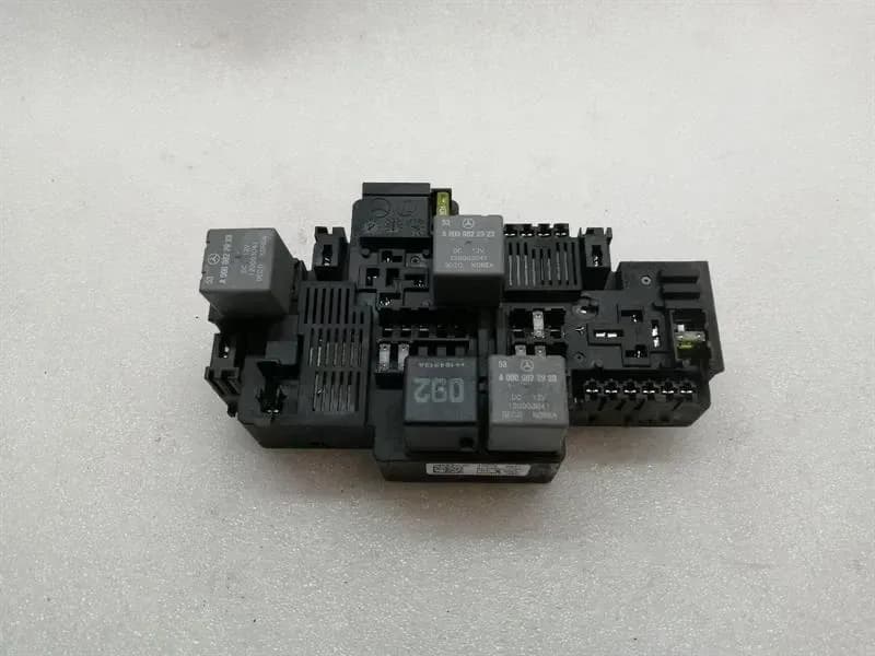 MERCEDES-BENZ Mercedes S-Class W222 Fuse Box A2139062302 Fuse Box