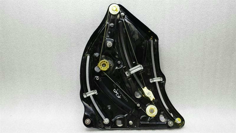 Mercedes E Class W207 RRH Door Winder A2076700203 Rear Right Window Regulator