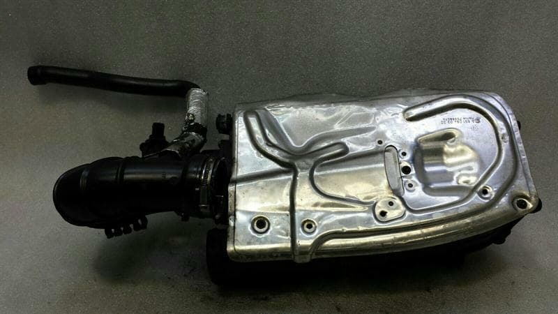 MERCEDES-BENZ Mercedes E Class W207 E250 Airbox A6510901101 Air Filter Box