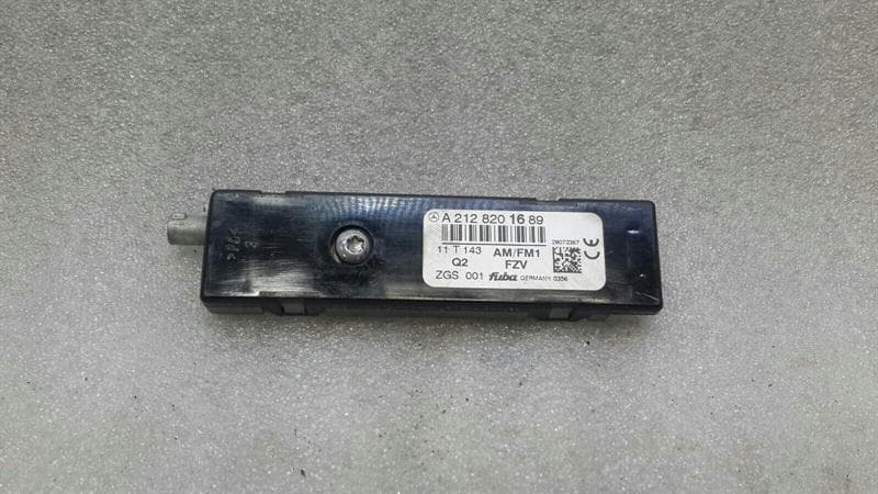 Mercedes E Class W212 Aerial / Antenna A2128201689 Antenna Booster