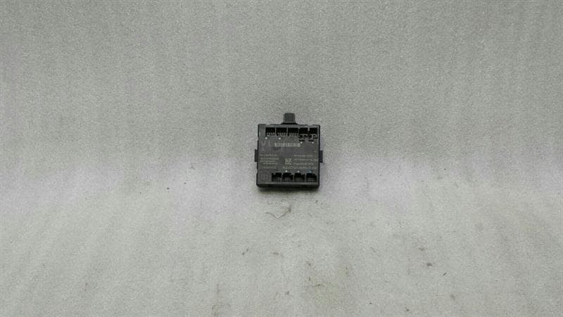 Mercedes GLA X156 FLH door module A1669004102 door control unit front left