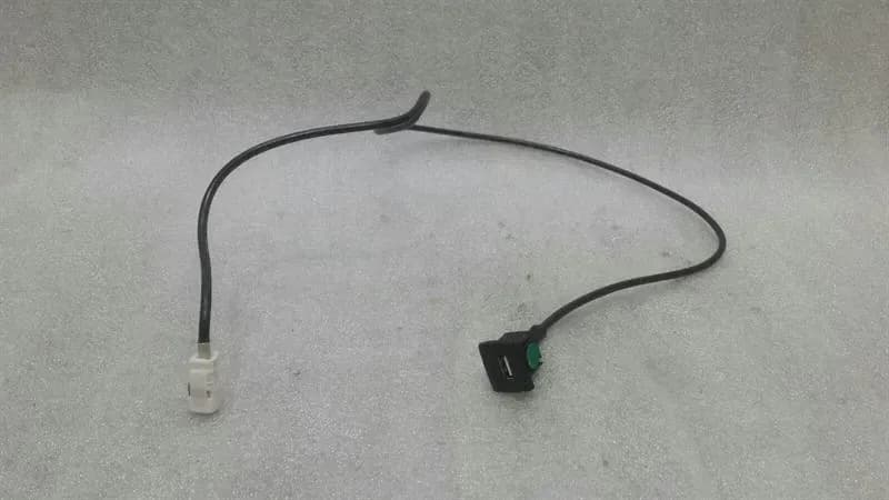 MERCEDES-BENZ MERCEDES A Class W176 USB Input A1178200315 ECU Cable Interface