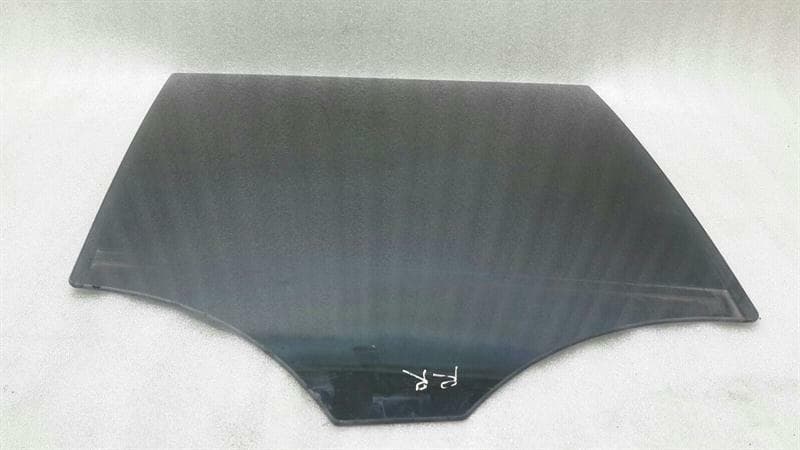 MERCEDES-BENZ Mercedes ML W166 right rear door glass A1667352010 door window rear right.