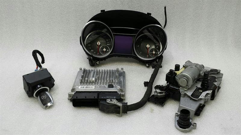 MERCEDES-BENZ MERCEDES GLA X156 Engine ECU A6519006303 Engine Control Unit OM651 SET KIT
