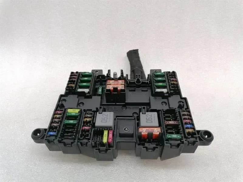 MERCEDES-BENZ Mercedes A Class W177 Fuse Box A1779061002 Fuse Box