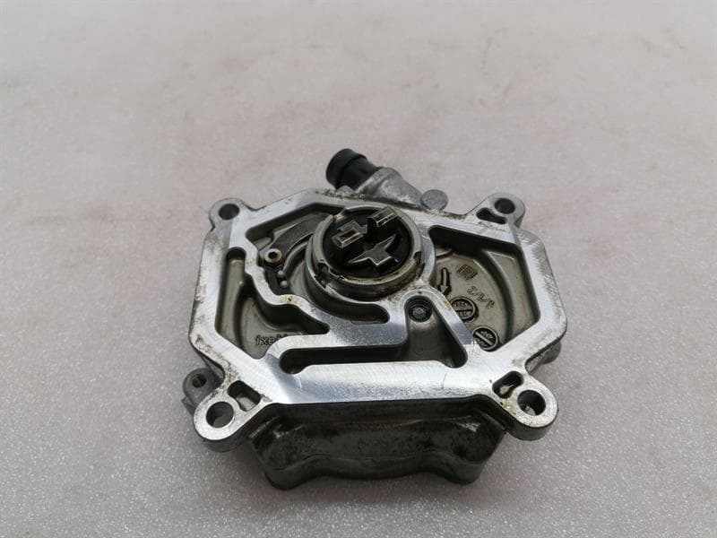 MERCEDES-BENZ Mercedes A Class W176 Vacuum Pump A1331800401 Vacuum Pump
