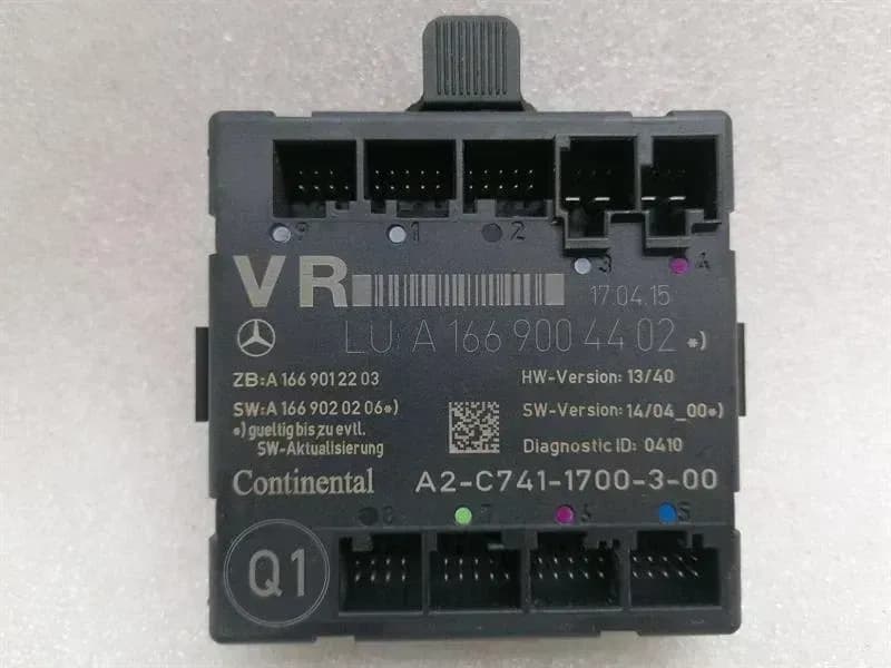 MERCEDES-BENZ Mercedes GLA X156 FRH door module A1669004402 door control unit front right