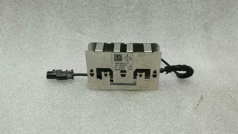 MERCEDES-BENZ Mercedes A Class W176 Aerial / Antenna A2469050101 Antenna Amplifier