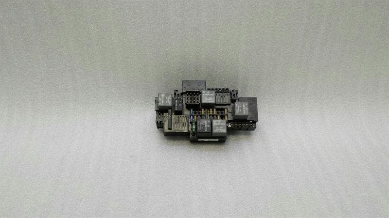 Mercedes C Class W205 Fuse Box A2229063302 Fuse Box