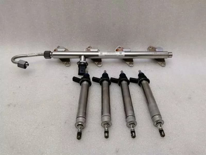 MERCEDES-BENZ Mercedes A Class W177 A35 AMG Fuel Rail A2600700900 Injection Strip Distributor