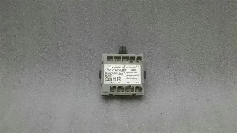 MERCEDES-BENZ Mercedes E Class W213 Right Door Module A2139005009 Door Control Unit Rear RE.