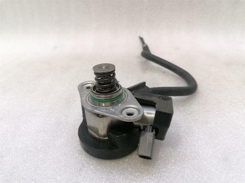 MERCEDES-BENZ Mercedes CLA W117 C117 Fuel Pump Mechanical A2702260485 Fuel Pump M270