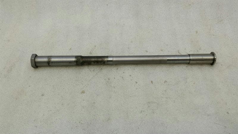 BMW BMW C600 SPORT Front Axle 7725079 Front Wheel Axle