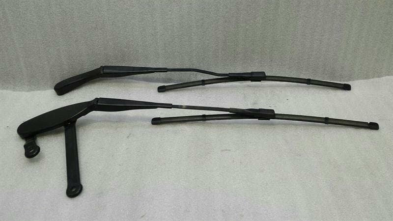 MERCEDES-BENZ Mercedes C Class W205 RHD Wiper Arm A2058208401 Right Hand Drive Set.