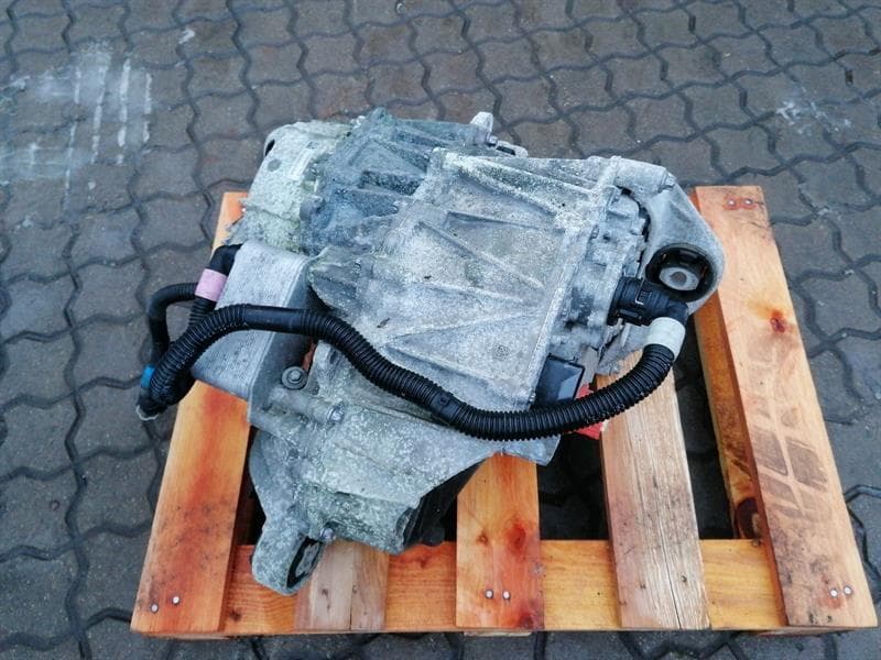 TESLA TESLA MODEL 3 LONG RANGE ENGINE FRONT 1120990-00-G MOTOR FRONT