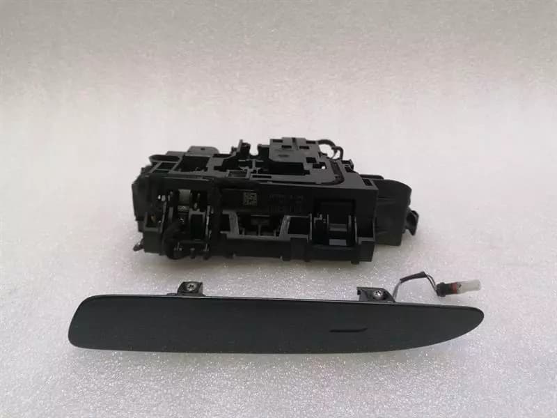 PORSCHE Porsche Taycan 9J door handle 9J1839885A RL HL door handle