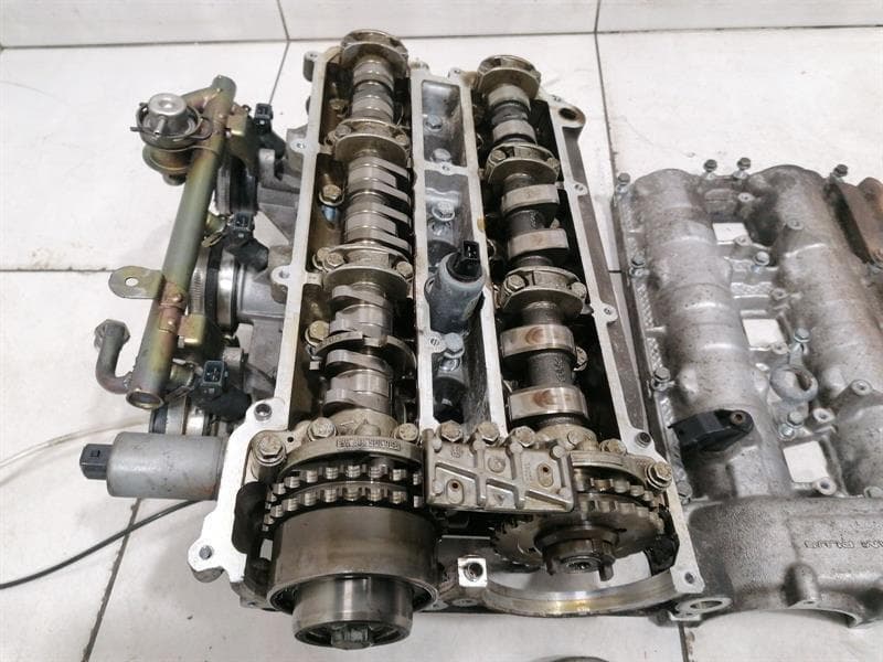 PORSCHE Porsche 911 996 Turbo GT2 Mezger Cylinder Head 99610400176 RIGHT CYLINDER HEAD