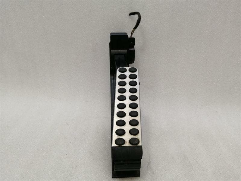 MERCEDES-BENZ Mercedes S-Class W221 Throttle Pedal (Electrical) A2213000204 Throttle Pedal