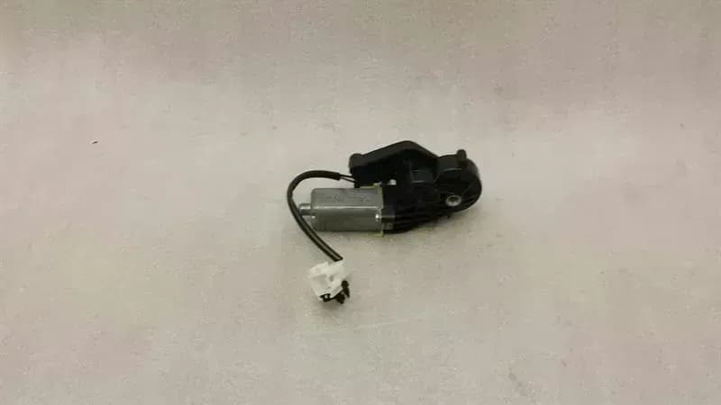 MERCEDES-BENZ Mercedes GLK X204 front right seat engine A0068205842 seat engine front right