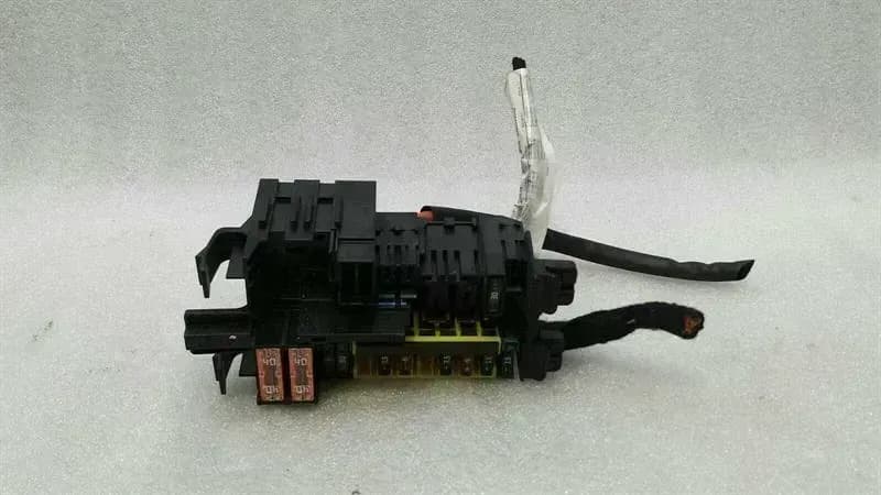 MERCEDES-BENZ Mercedes E Class W238 Fuse Box A2059067200 Fuse Box W205