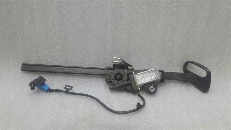 MERCEDES-BENZ Mercedes E Class W238 Right Seatbelt Feeder A2058600257 Seat Belt Retainer Front Right