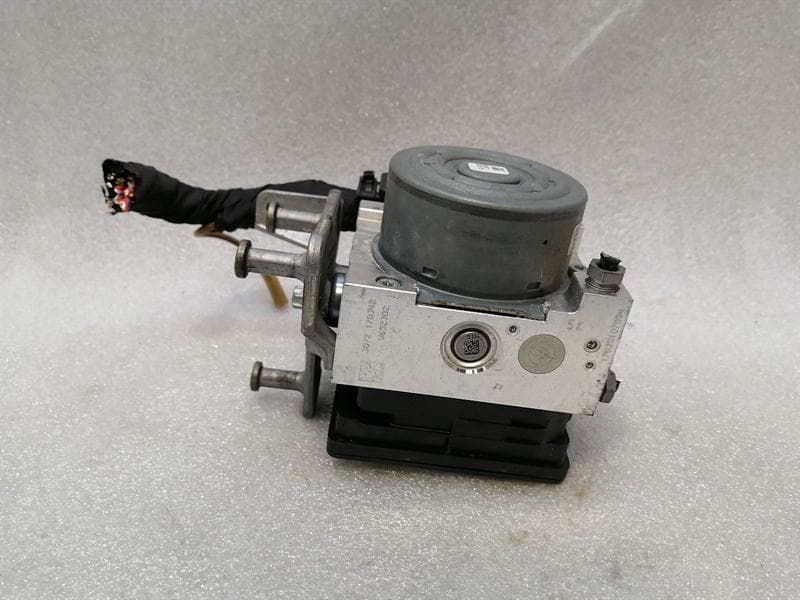 MERCEDES-BENZ Mercedes C43 AMG W205 A.B.S pump A2534310500 ABS pump hydraulic block