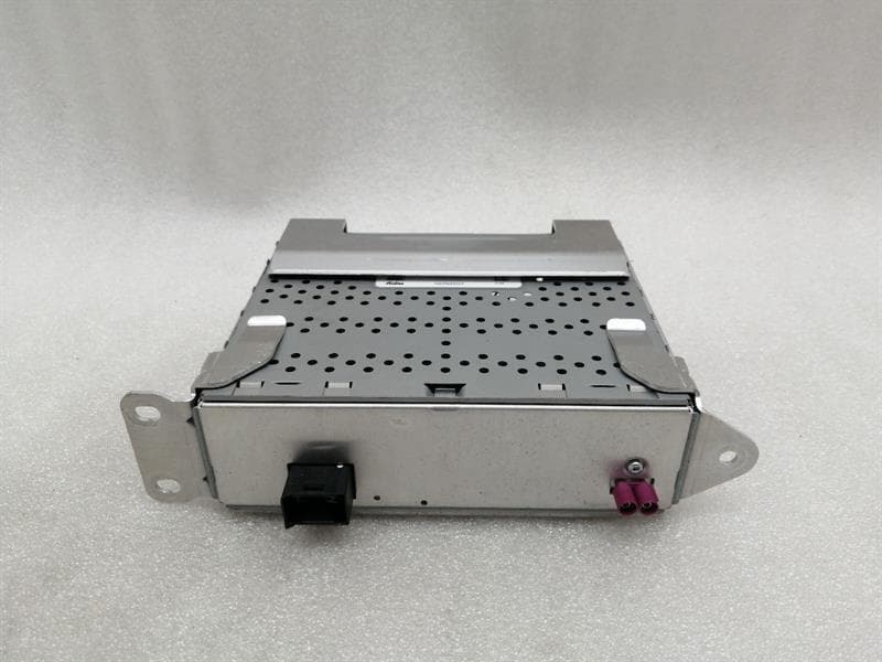 Mercedes SL R231 Tuner A2229009211 Amplifier Digital Audio