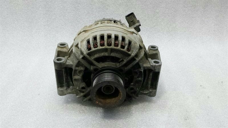 Mercedes SLK R171 Alternator A0009061102 Alternator 150A